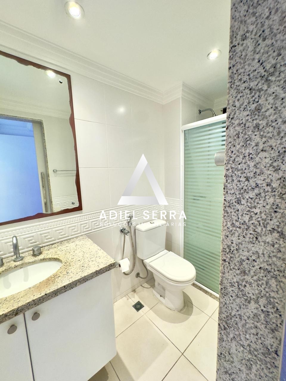 Apartamento - Caminho das árvores