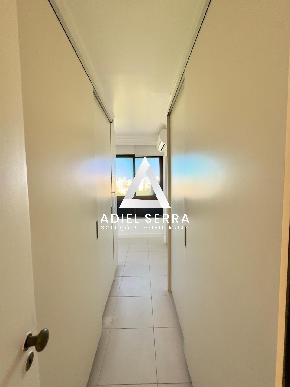 Apartamento - Caminho das árvores