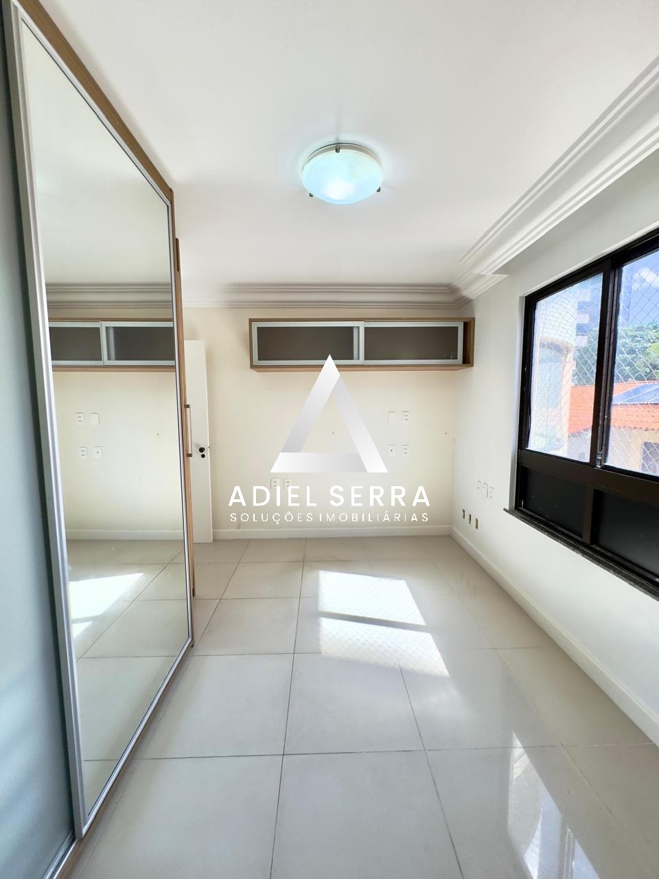 Apartamento - Caminho das árvores