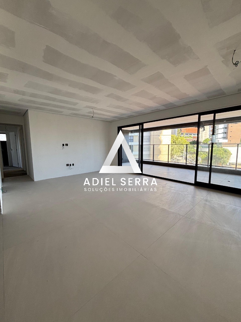 Apartamento - Caminho das árvores