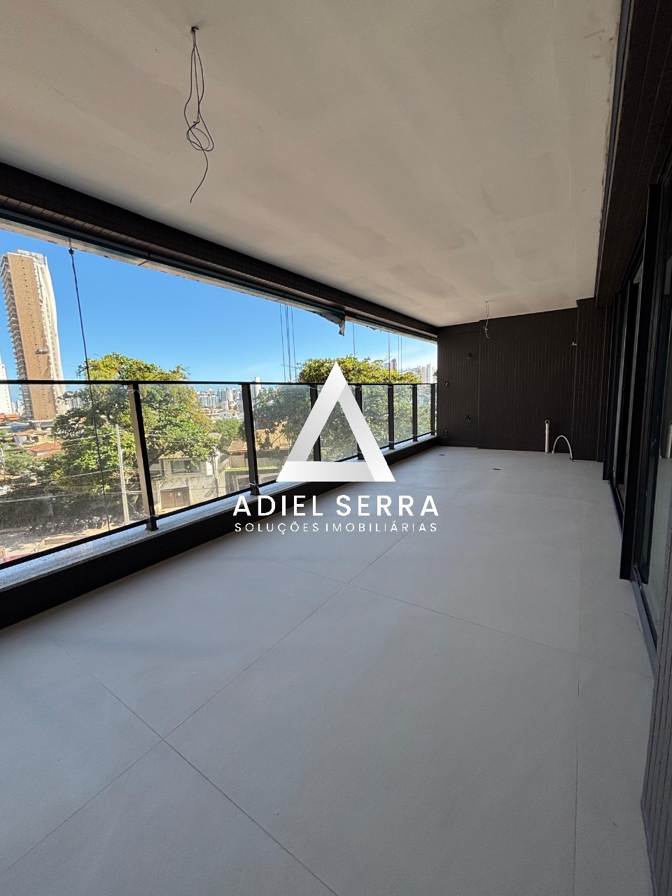 Apartamento - Caminho das árvores