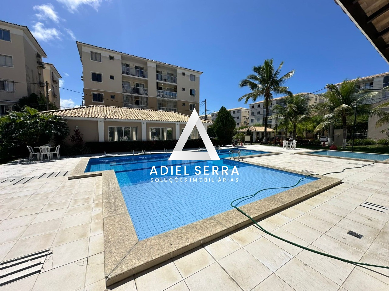 Apartamento - Buraquinho