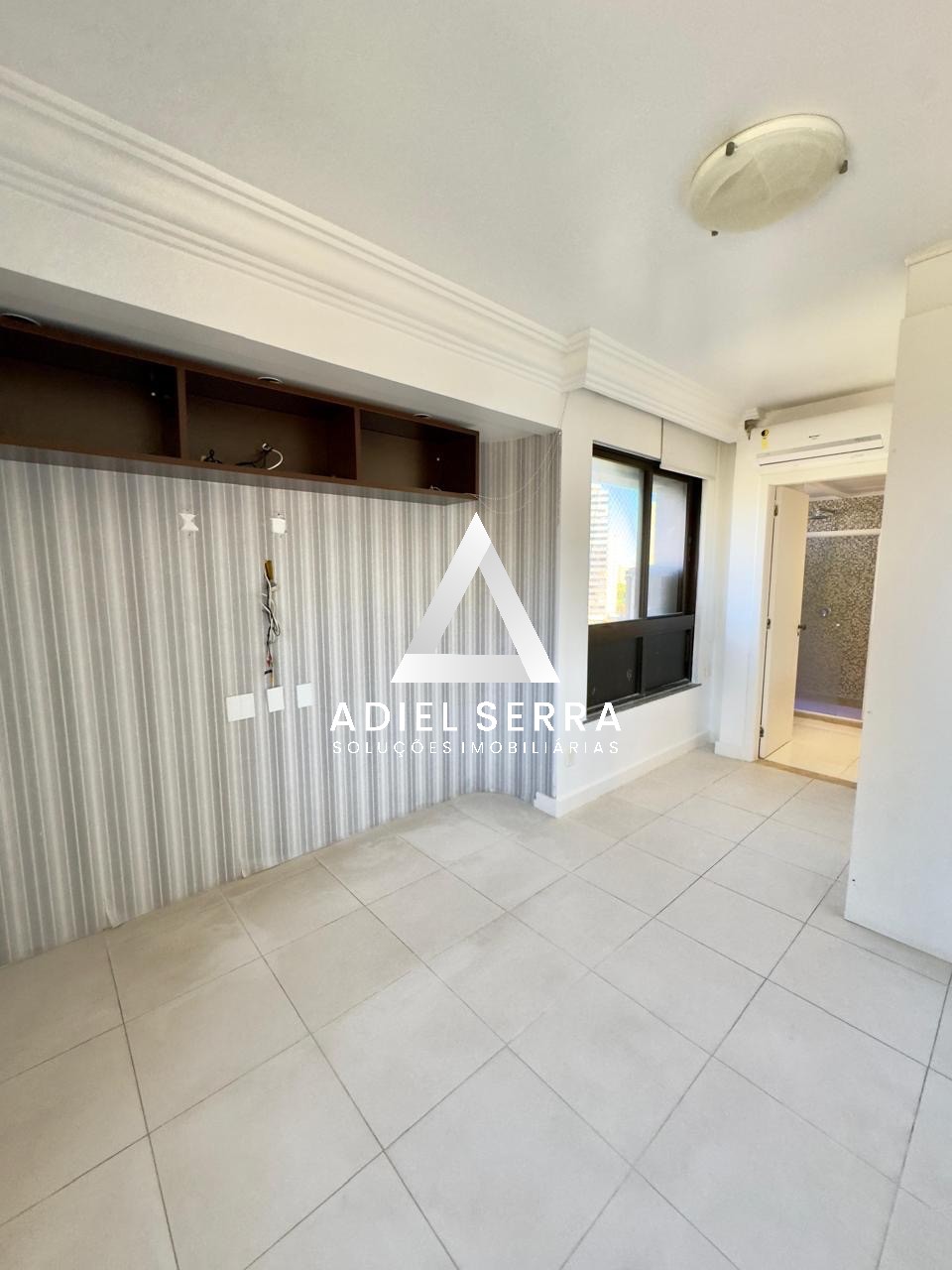 Apartamento - Caminho das árvores