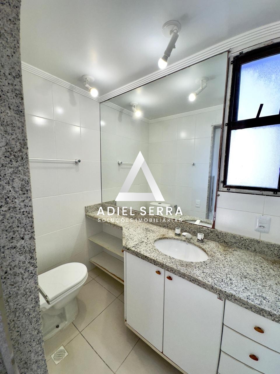 Apartamento - Caminho das árvores