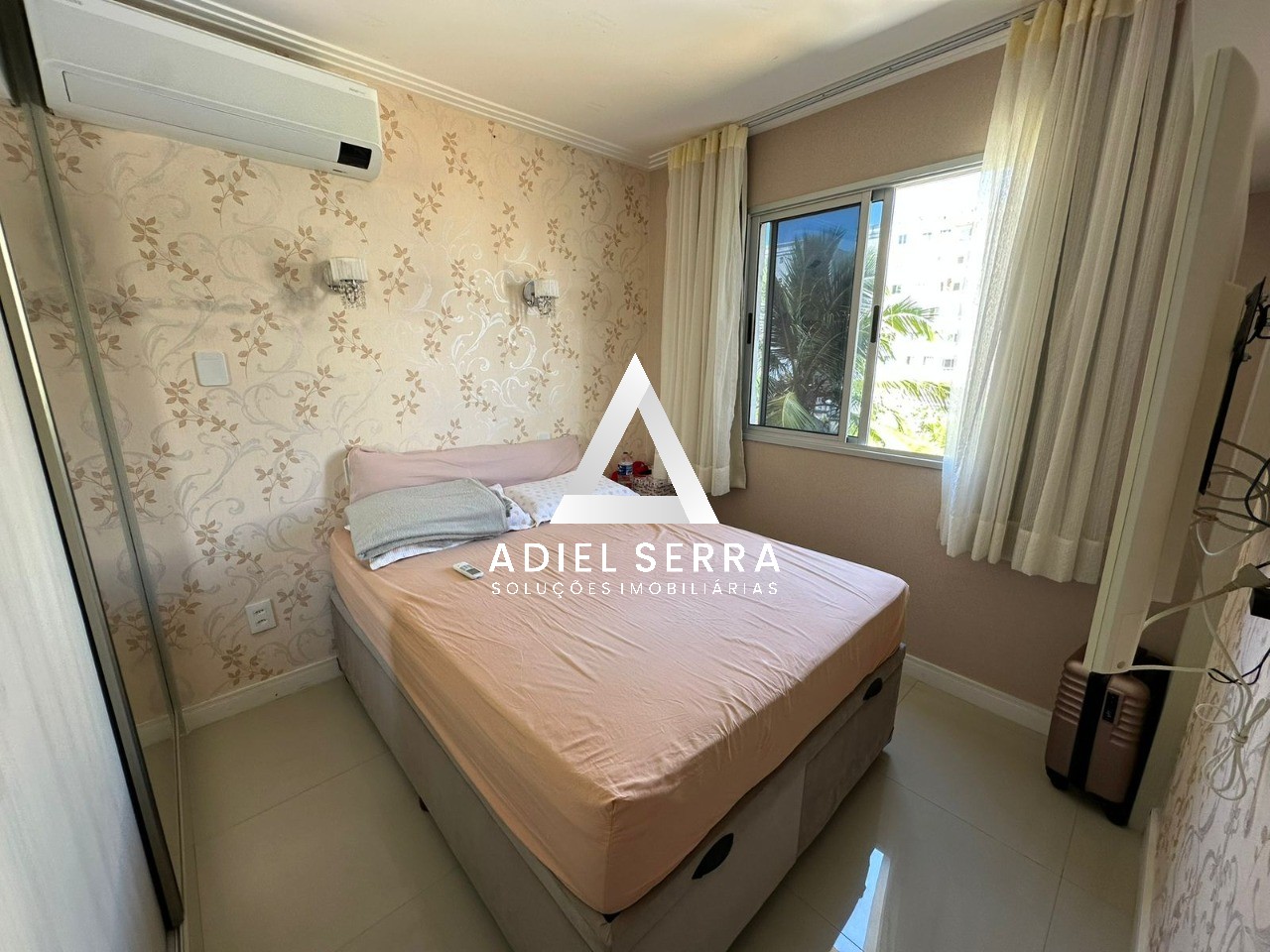 Apartamento - Buraquinho