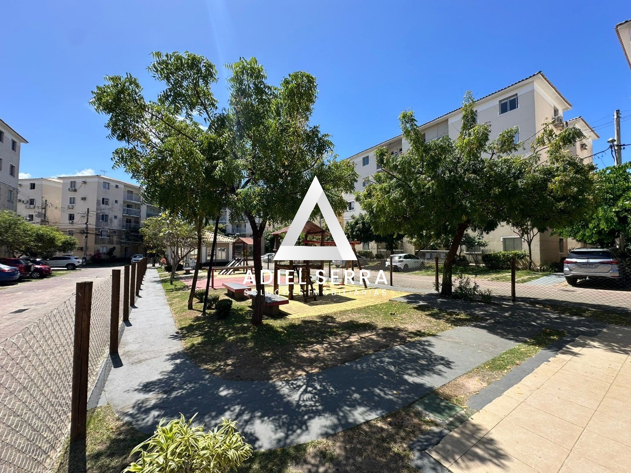 Apartamento - Buraquinho