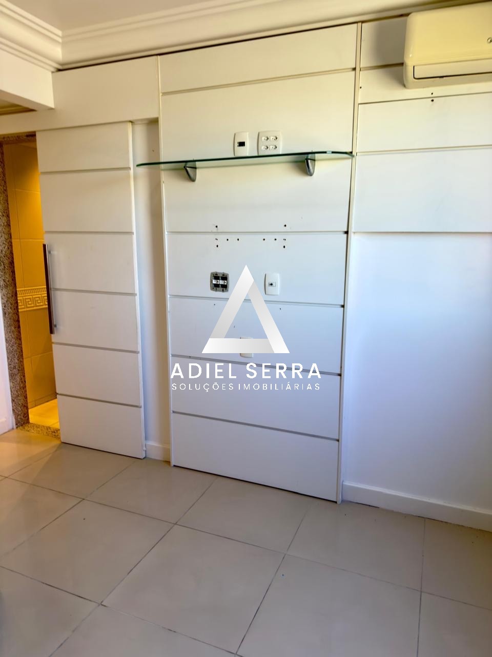 Apartamento - Caminho das árvores