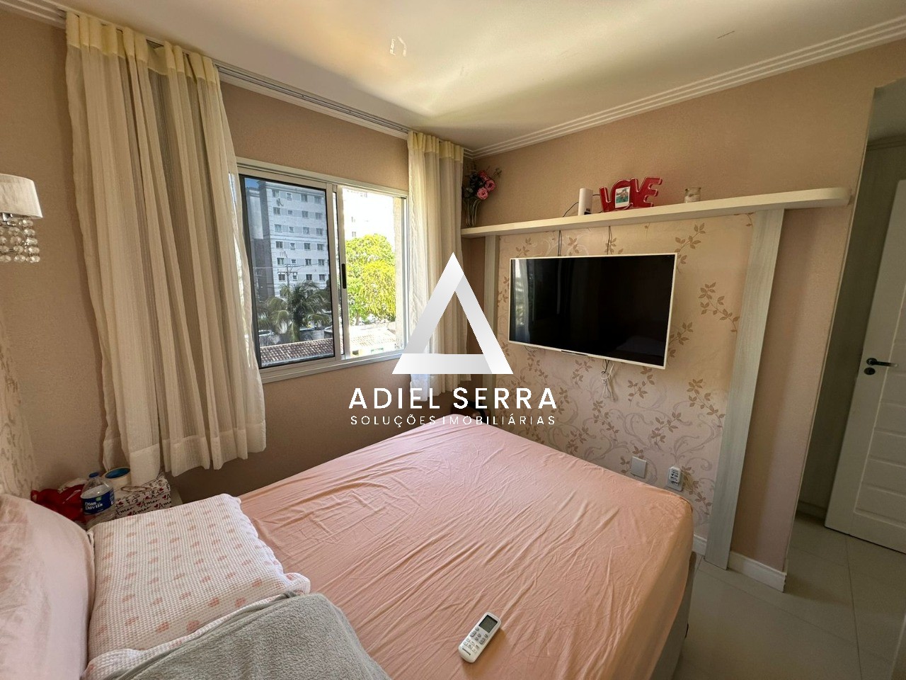 Apartamento - Buraquinho