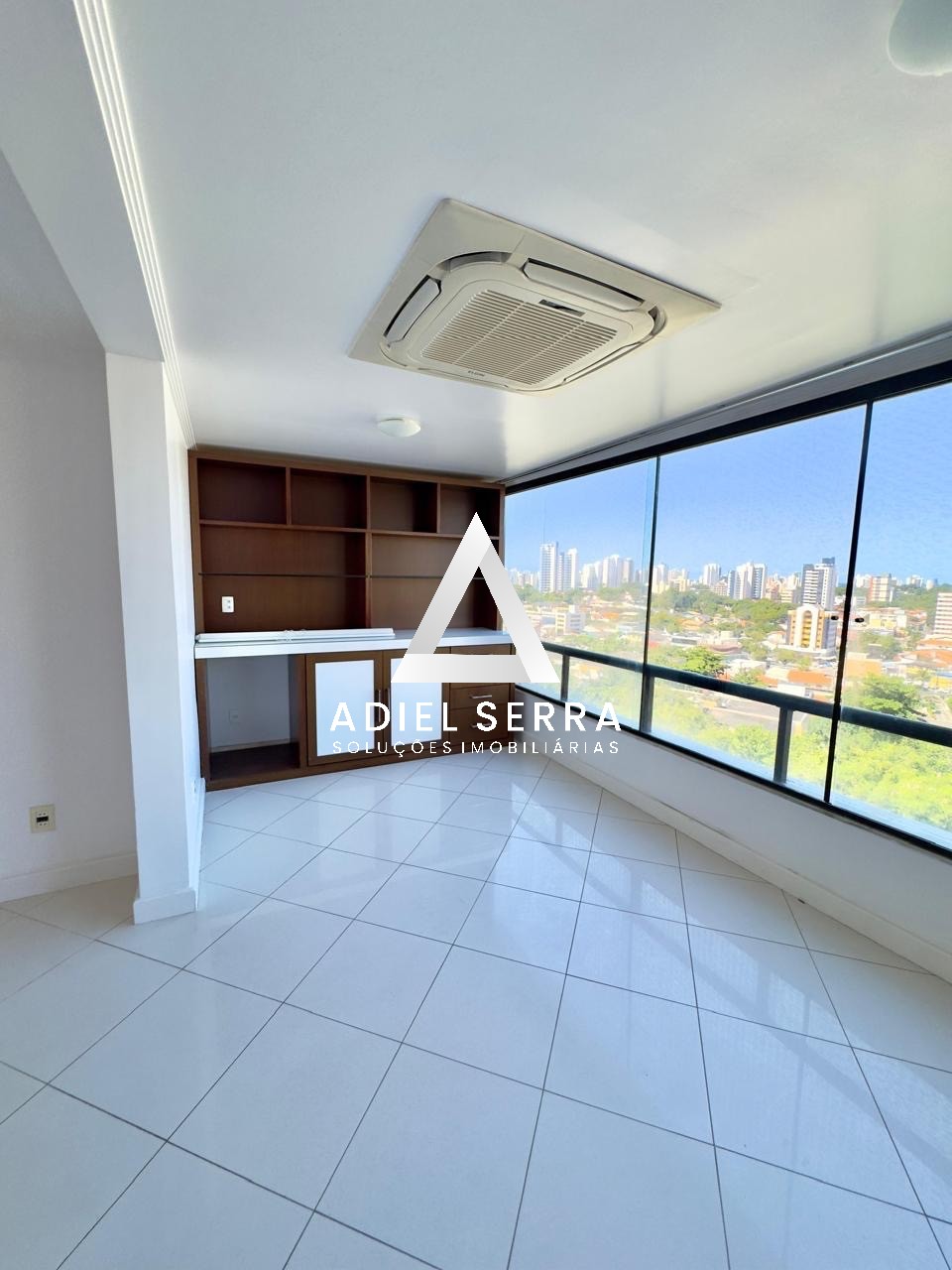 Apartamento - Caminho das árvores