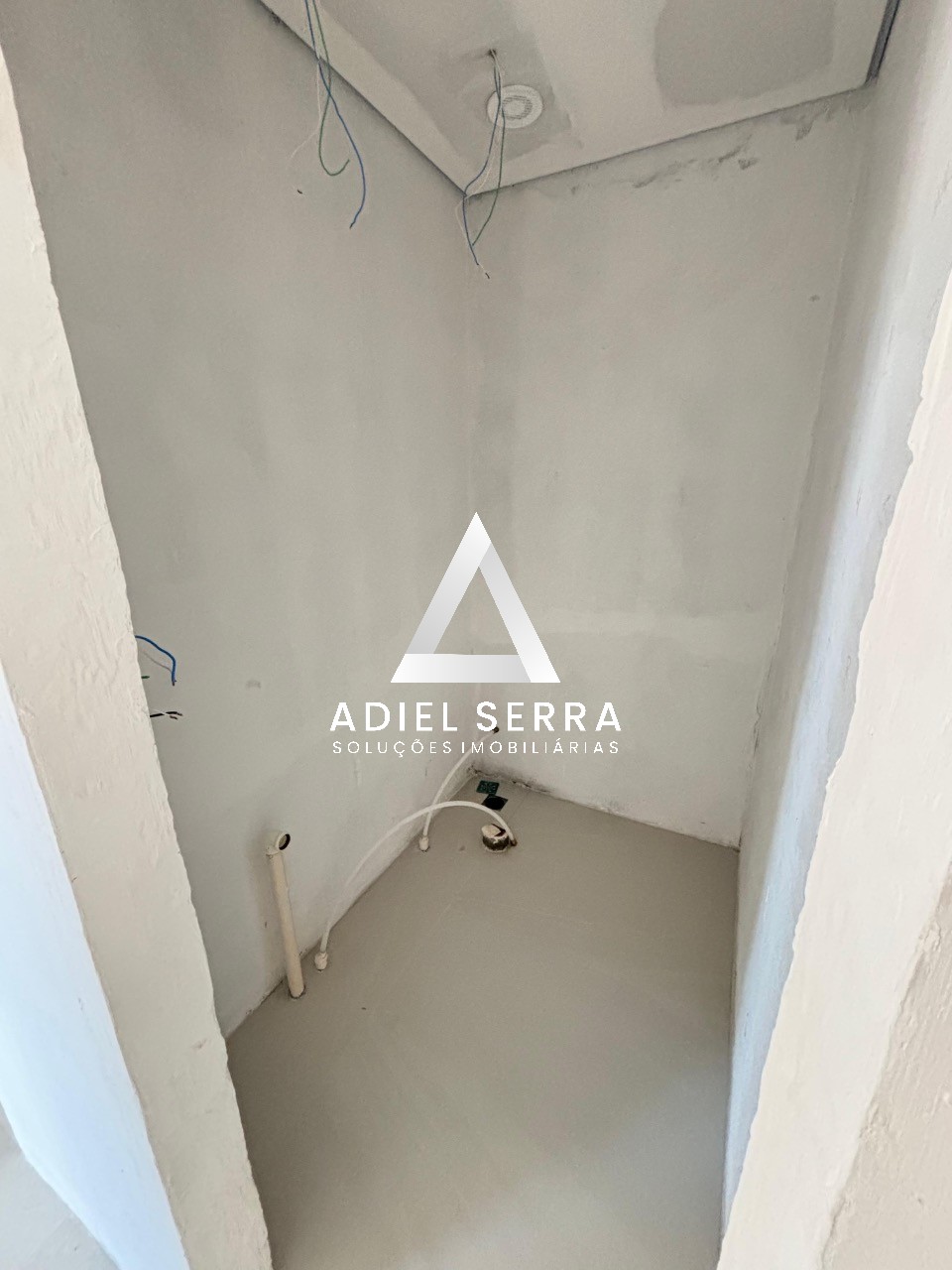 Apartamento - Caminho das árvores