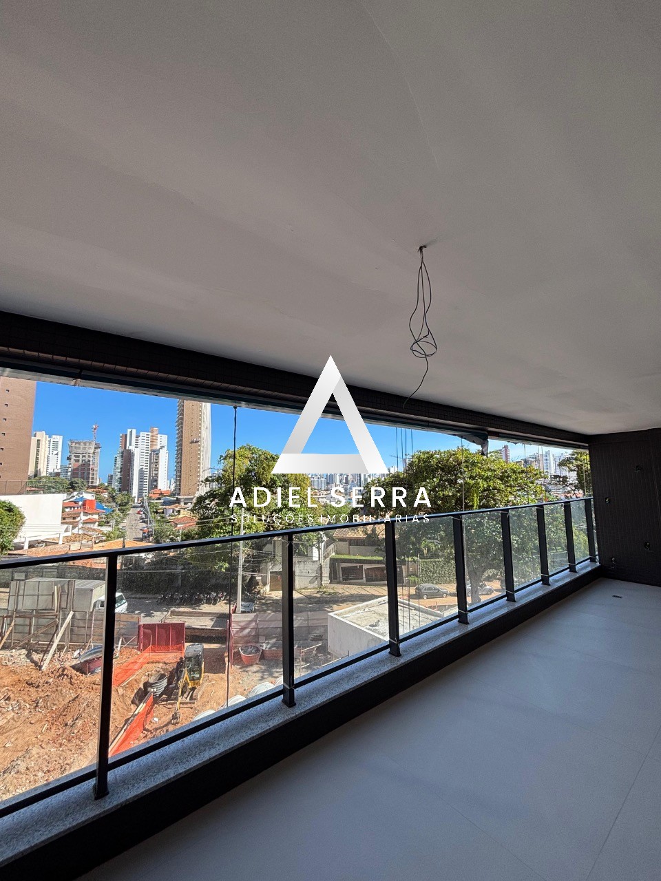 Apartamento - Caminho das árvores