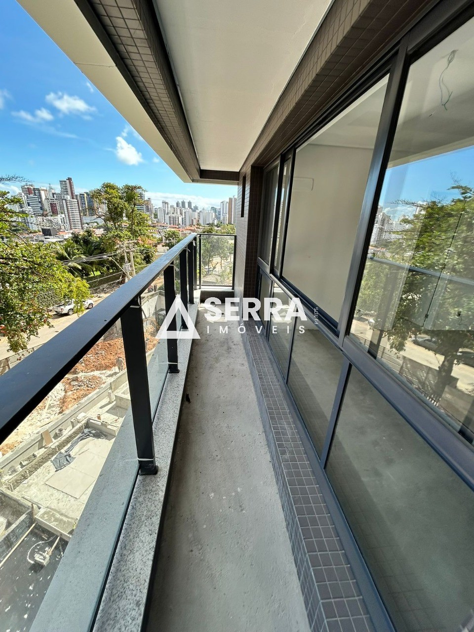 Apartamento - Caminho das árvores