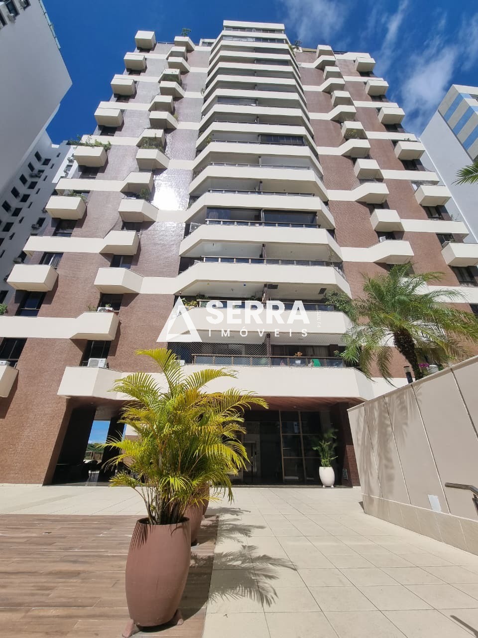 Apartamento - Itaigara