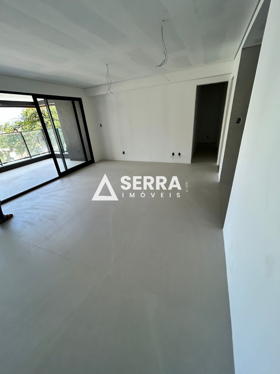 Apartamento - Caminho das árvores