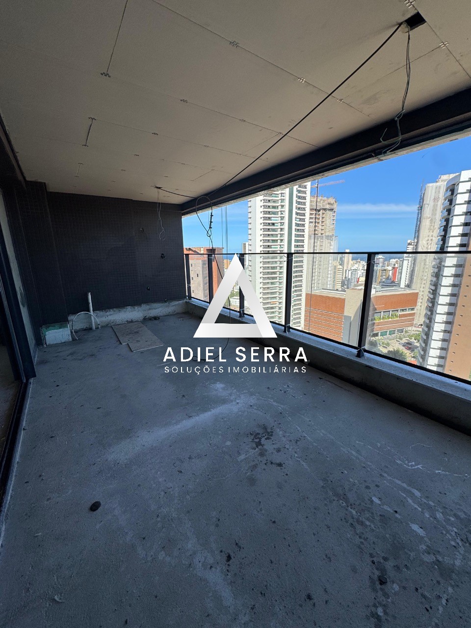 Apartamento - Caminho das árvores