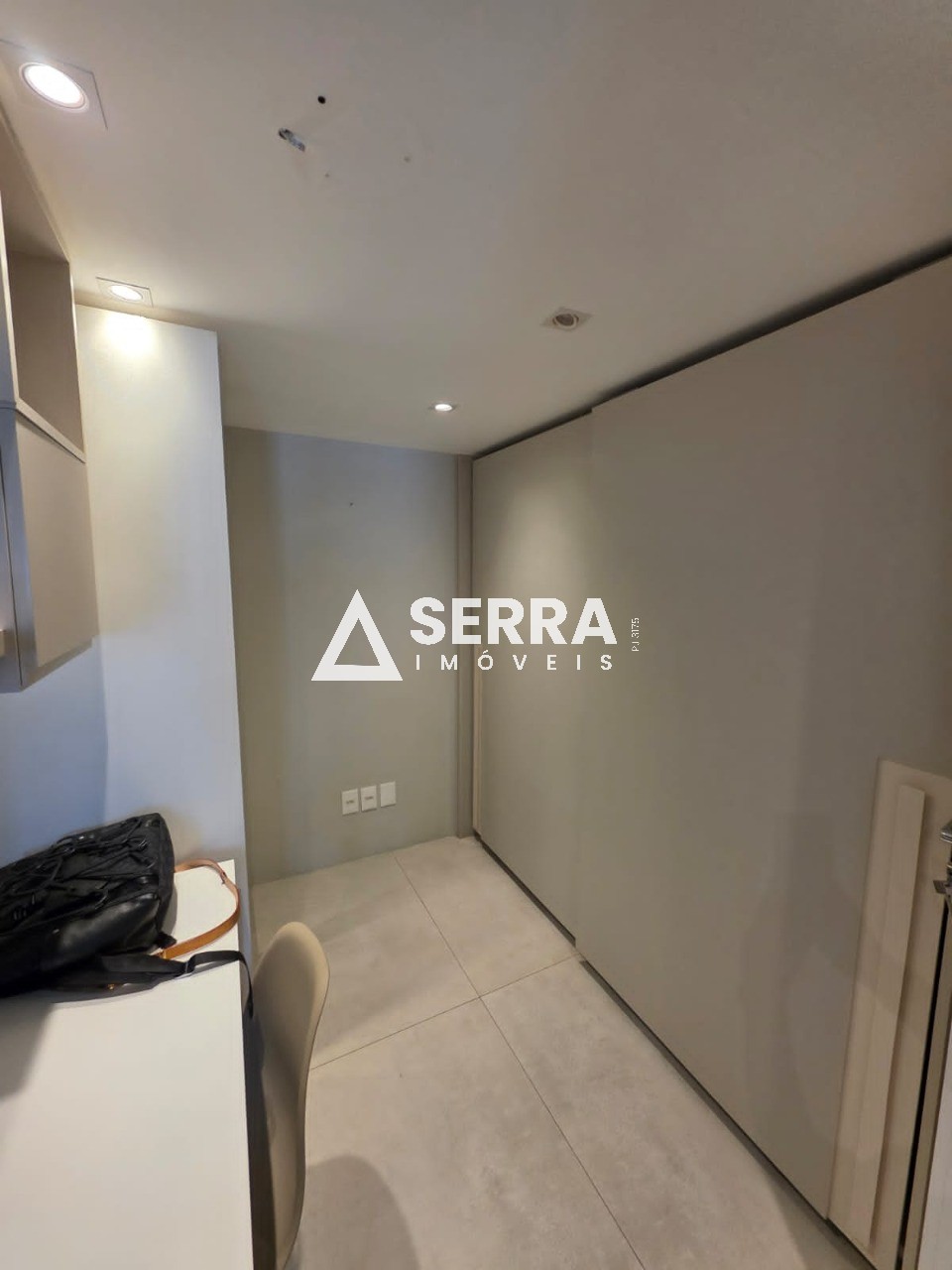 Apartamento - Caminho das árvores