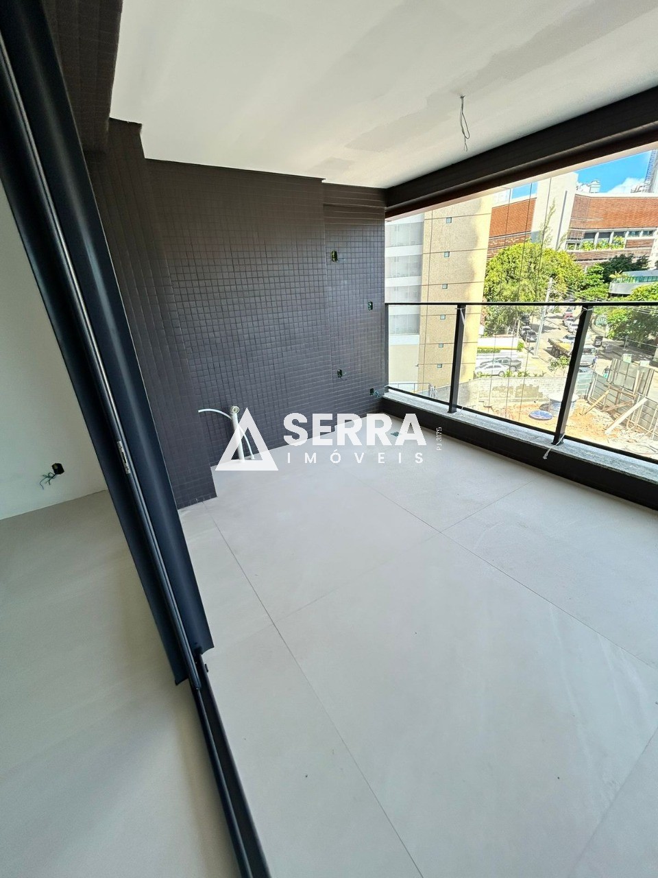 Apartamento - Caminho das árvores