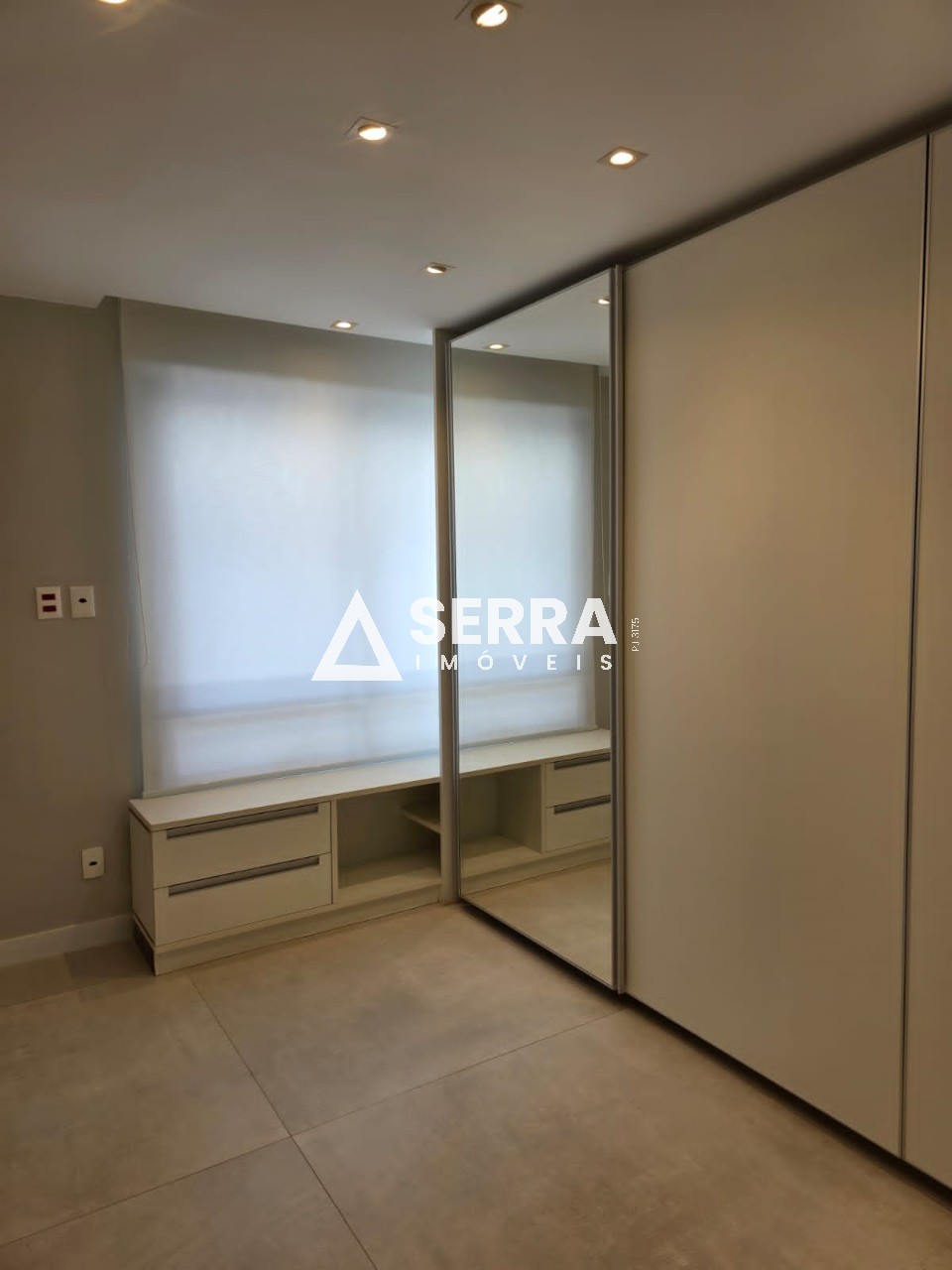 Apartamento - Caminho das árvores