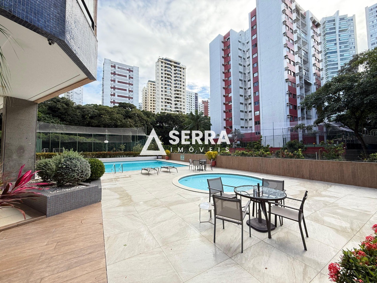 Apartamento - Itaigara