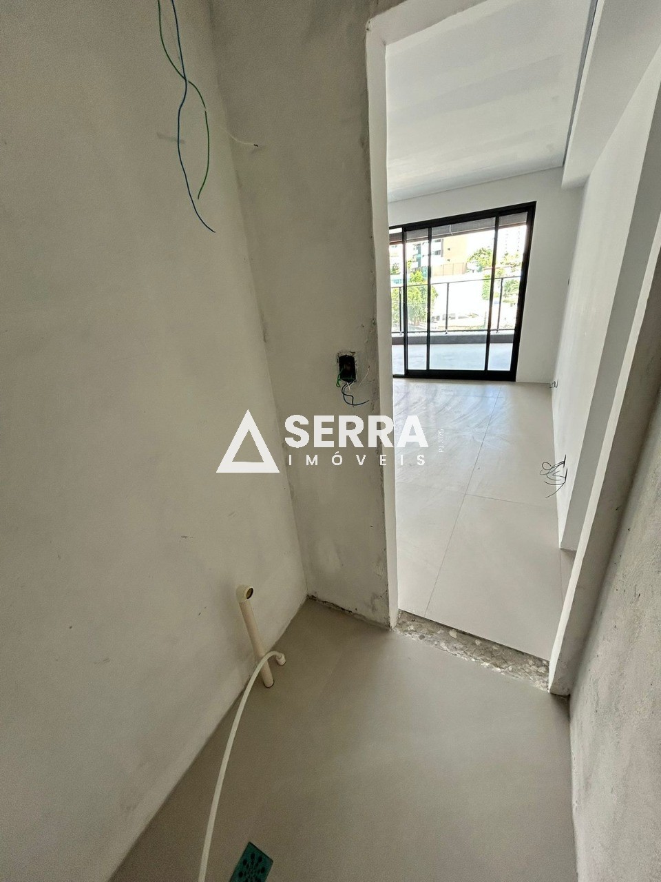 Apartamento - Caminho das árvores