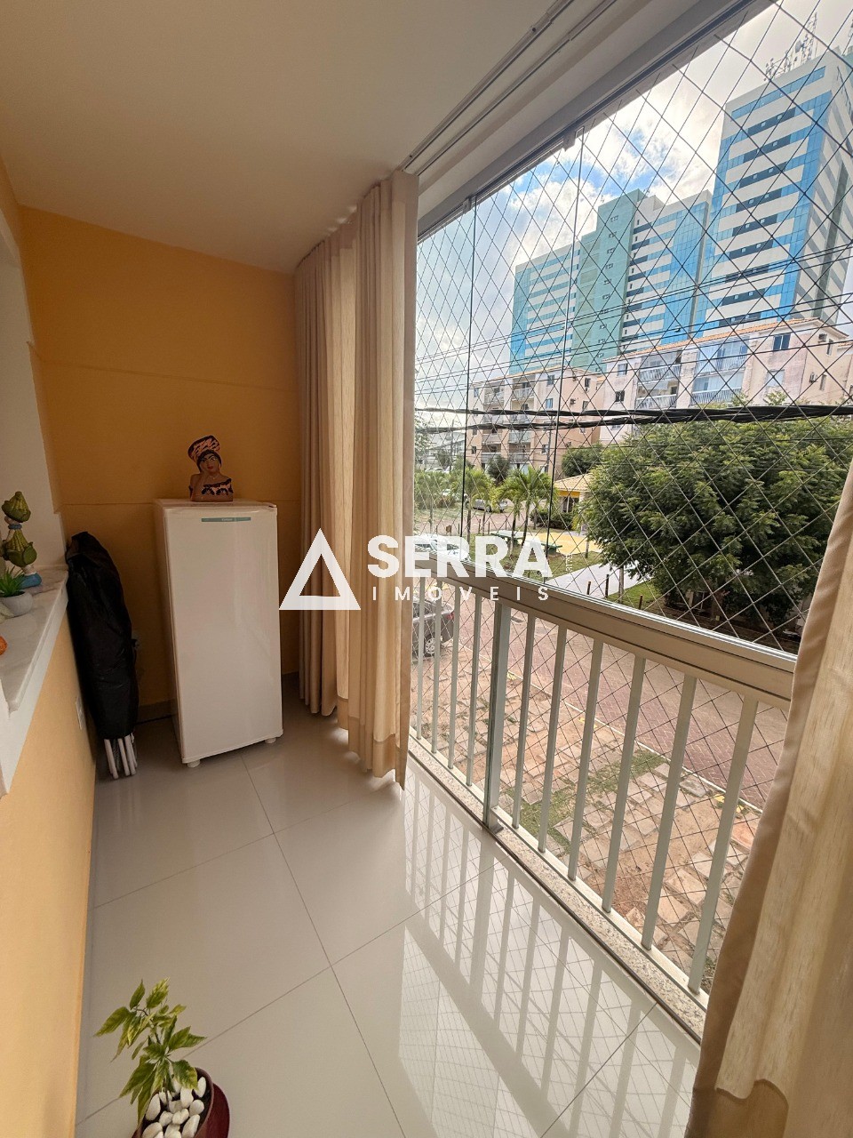 Apartamento - Buraquinho