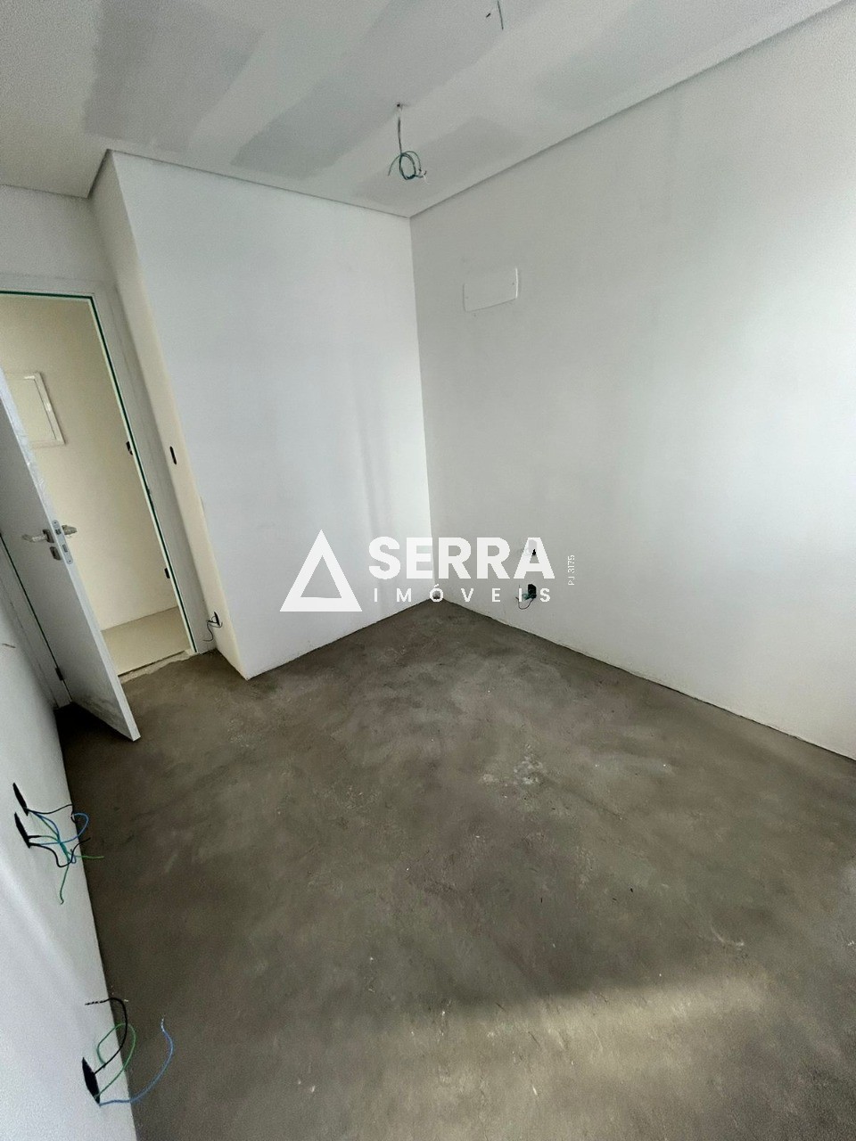 Apartamento - Caminho das árvores