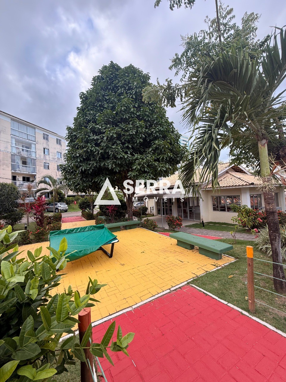 Apartamento - Buraquinho
