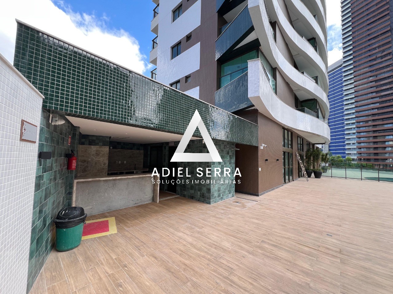Apartamento - Caminho das árvores