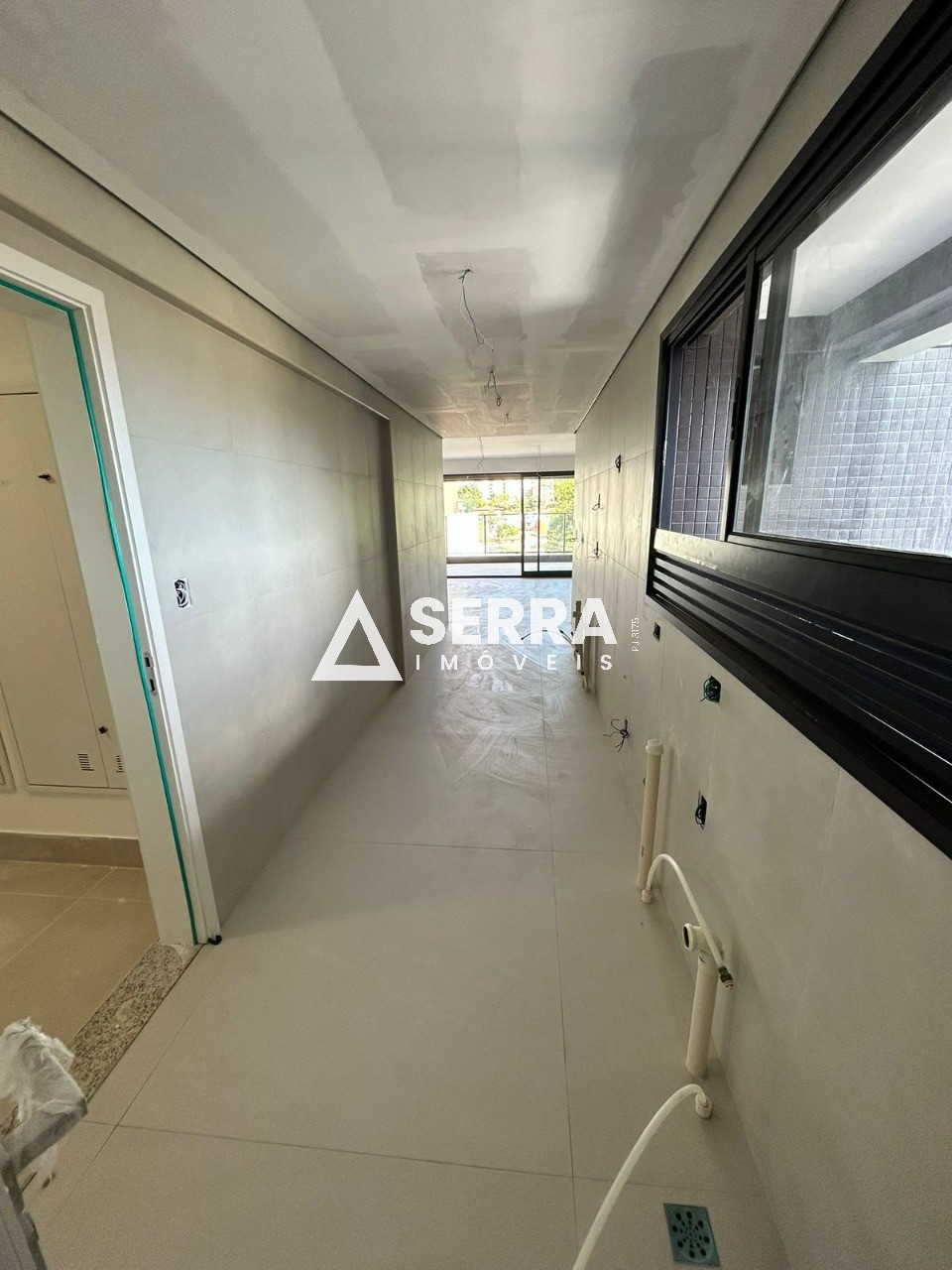 Apartamento - Caminho das árvores