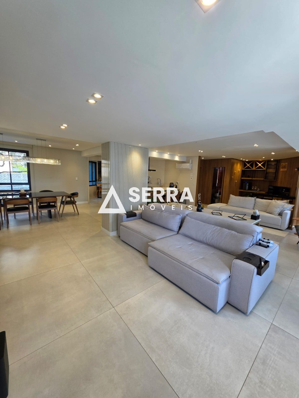 Apartamento - Caminho das árvores