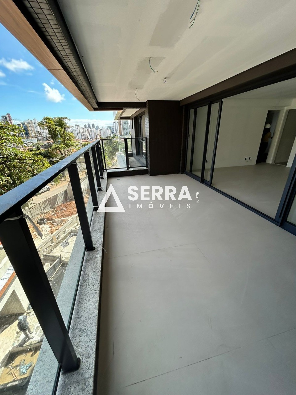 Apartamento - Caminho das árvores