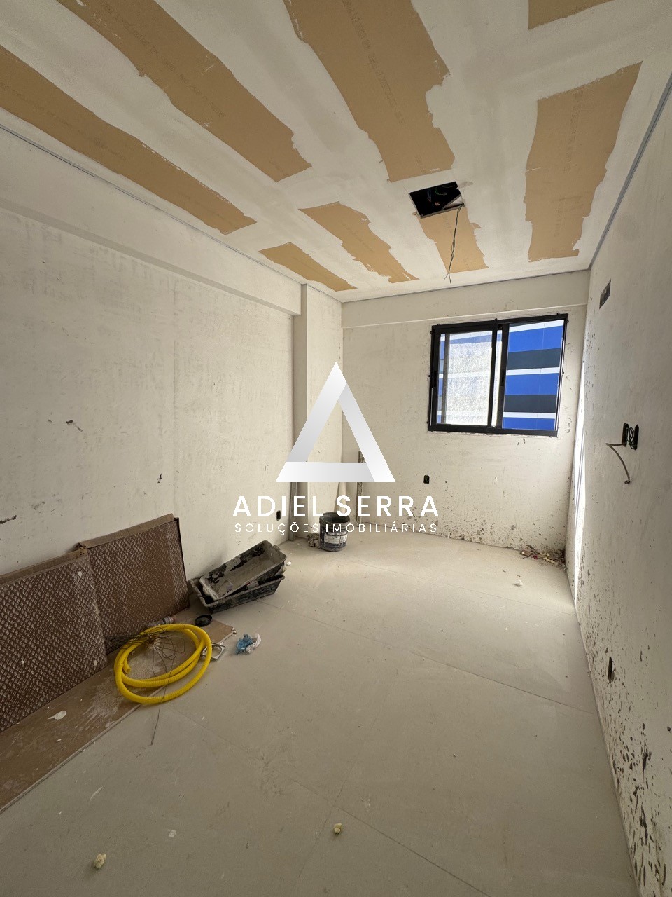 Apartamento - Caminho das árvores