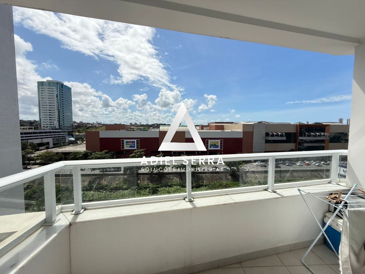 Apartamento - Caminho das árvores