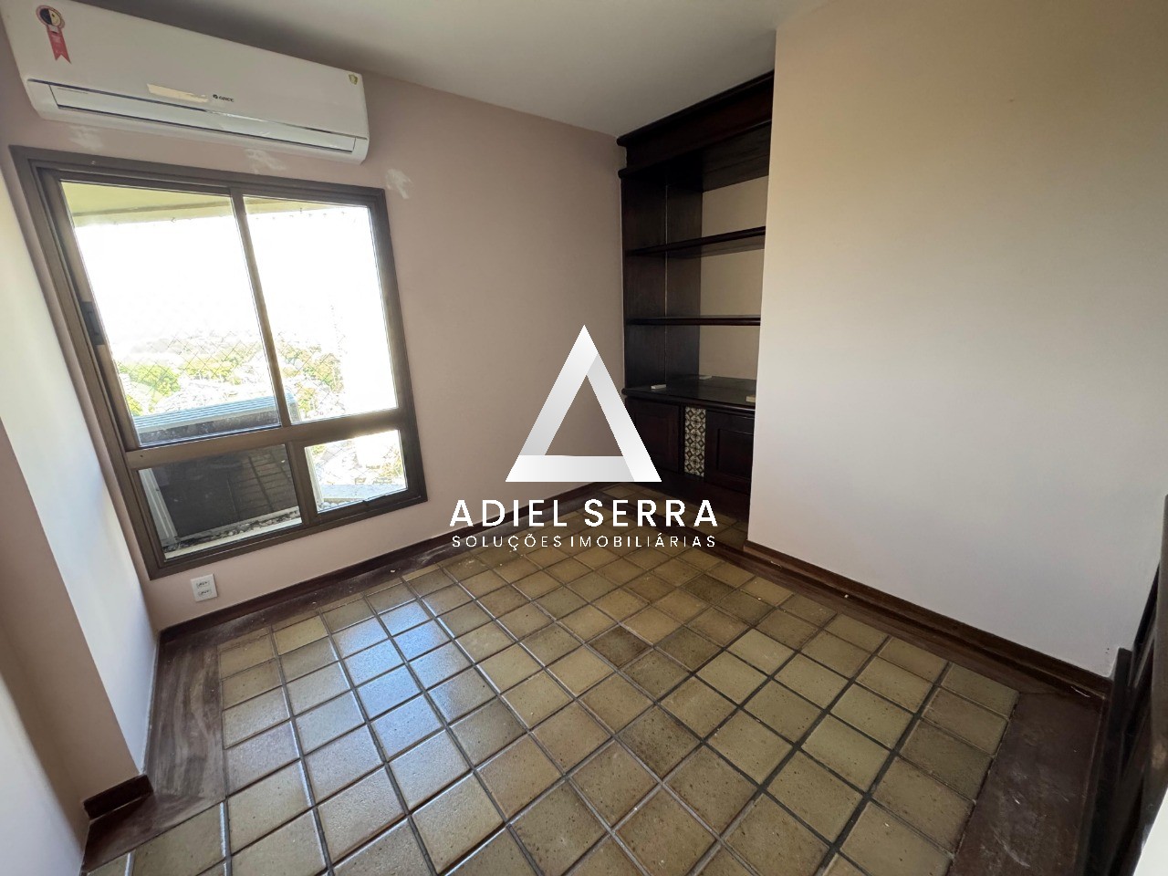 Apartamento - Itaigara