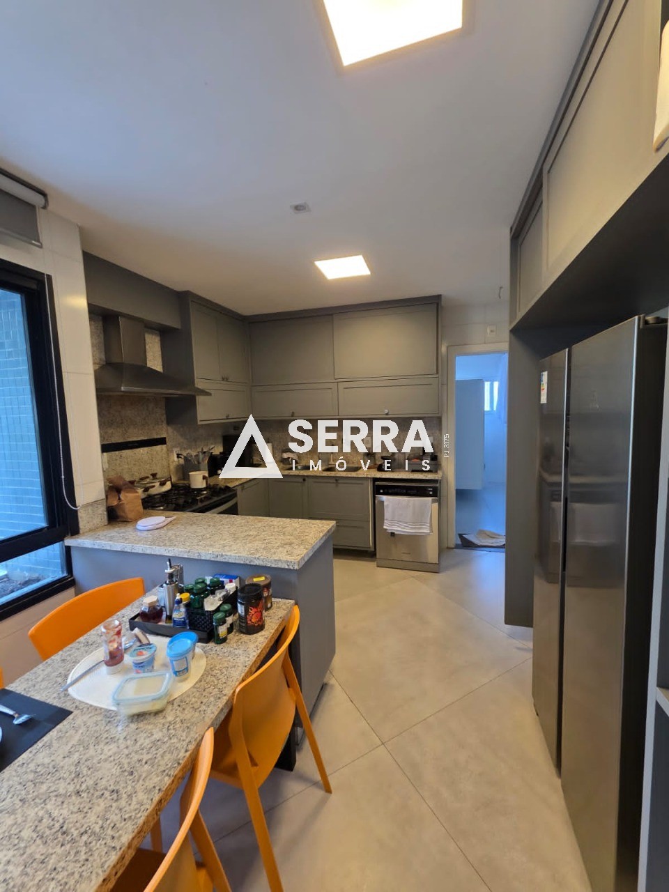 Apartamento - Caminho das árvores