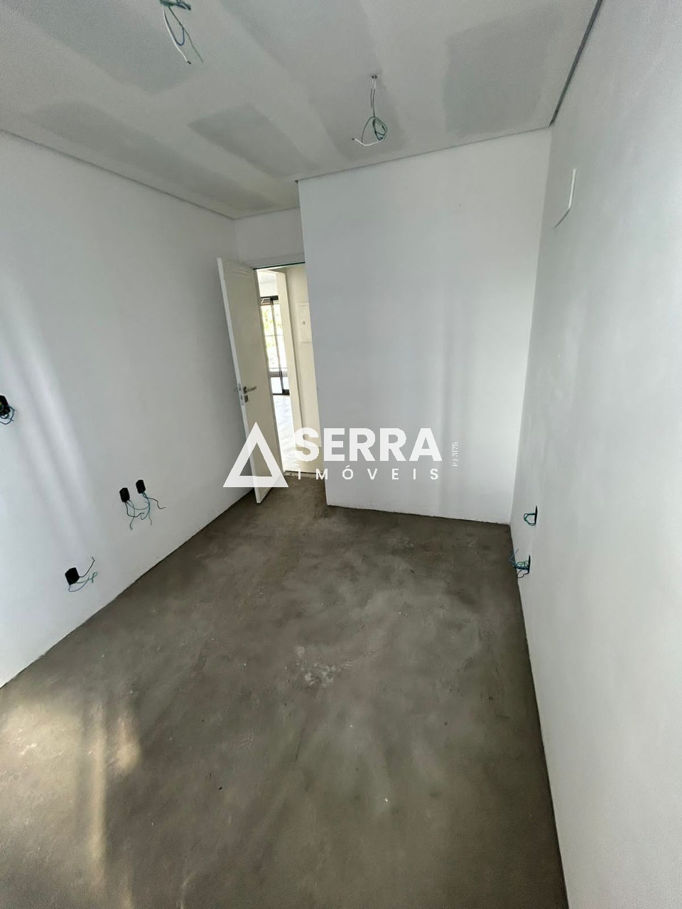 Apartamento - Caminho das árvores
