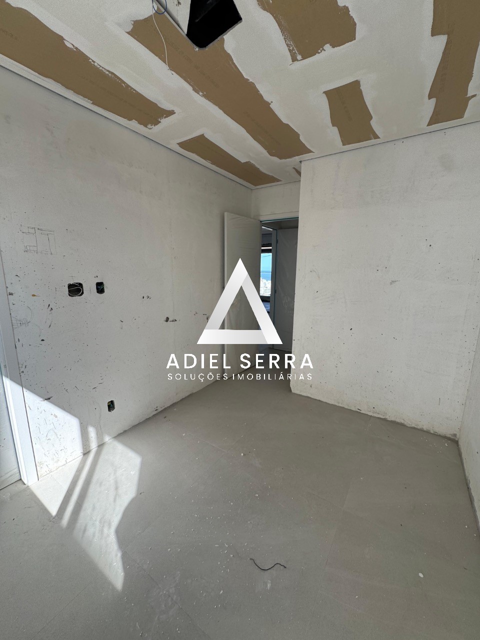 Apartamento - Caminho das árvores