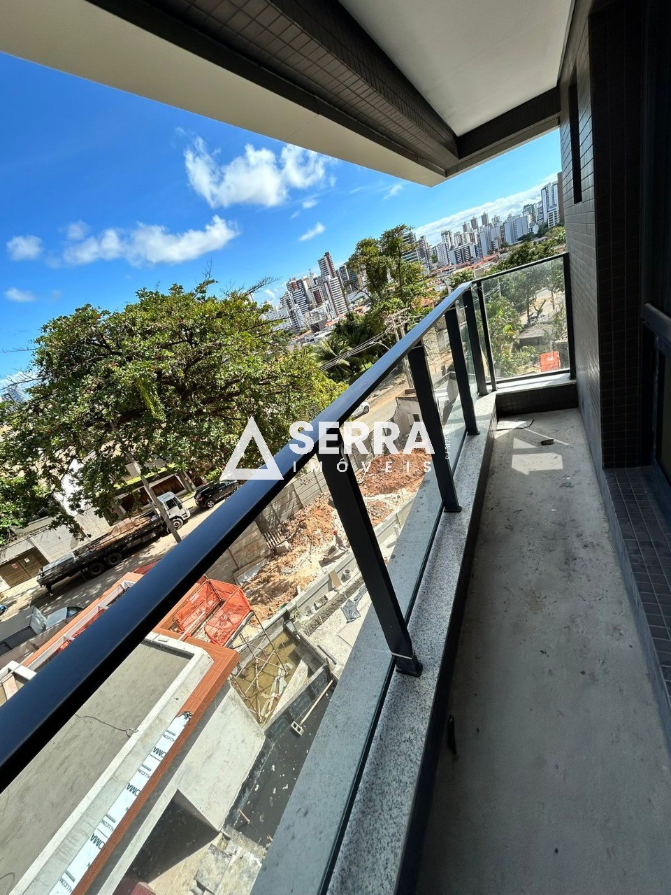 Apartamento - Caminho das árvores