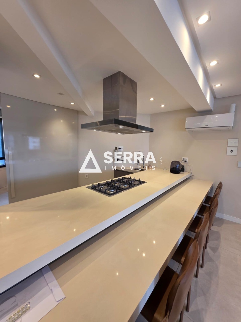 Apartamento - Caminho das árvores