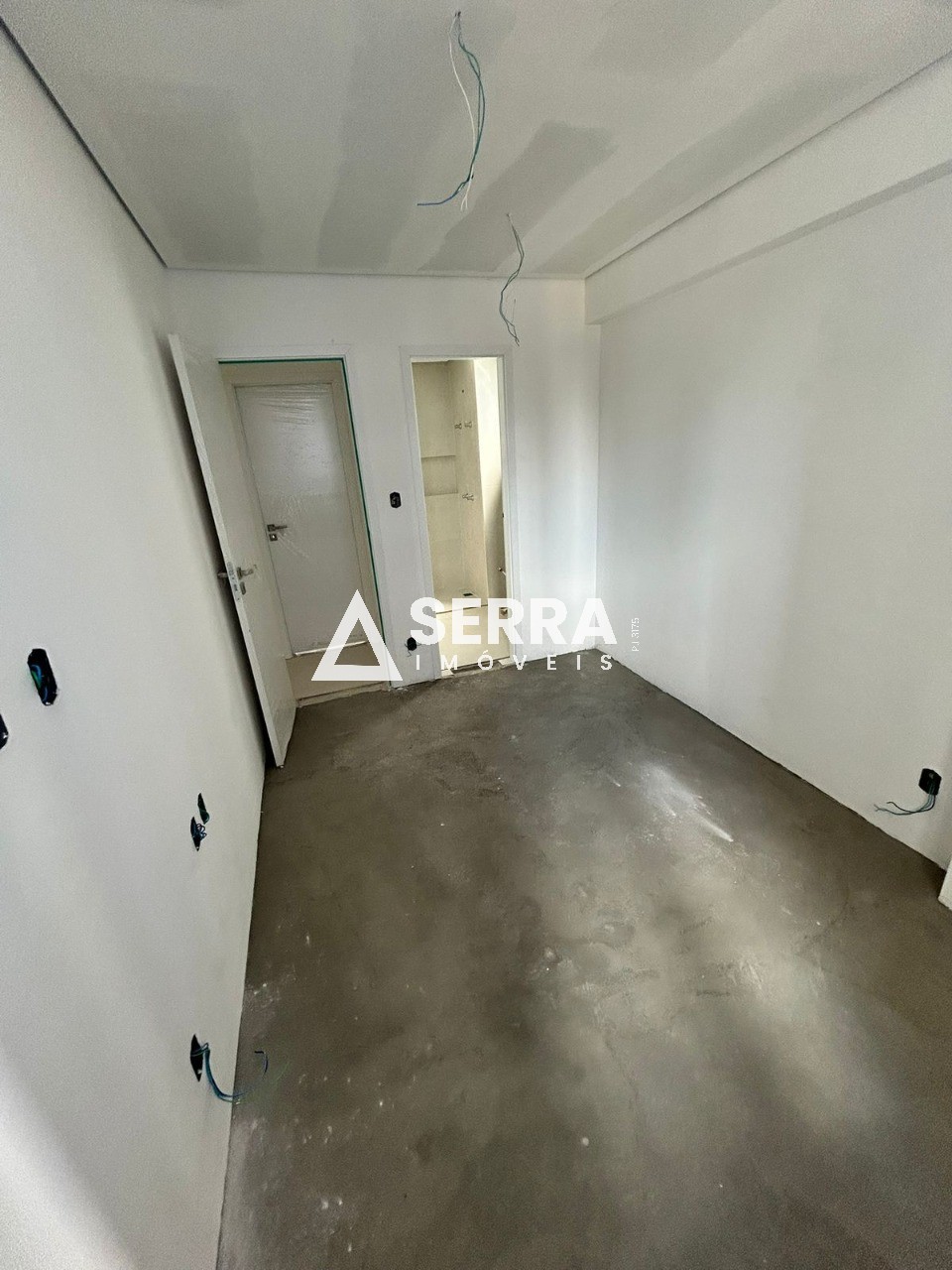 Apartamento - Caminho das árvores