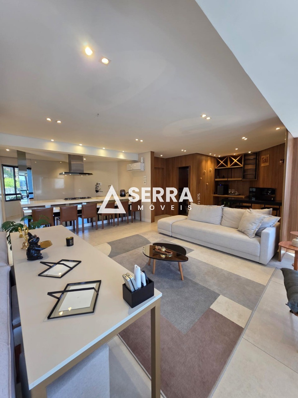 Apartamento - Caminho das árvores