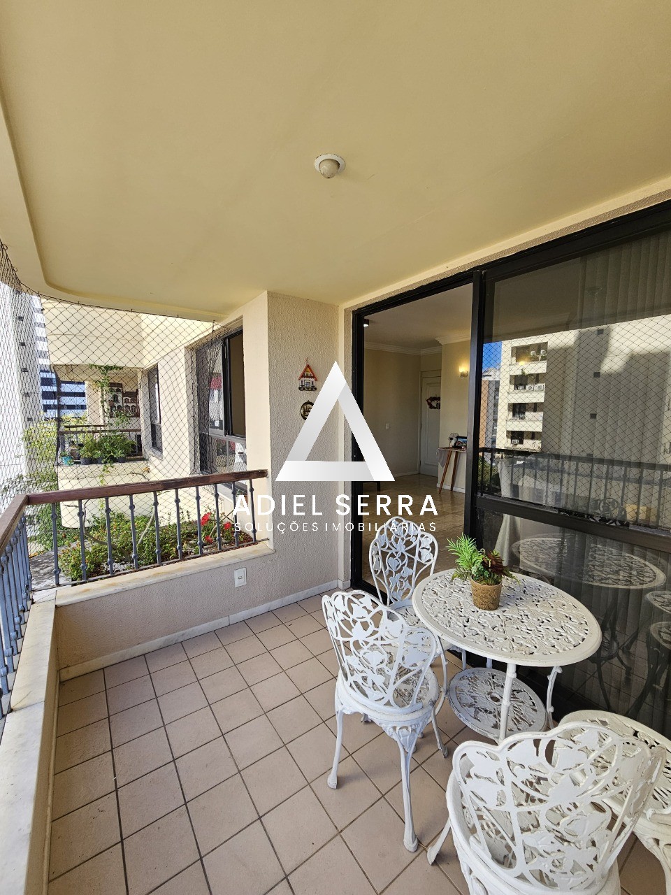 Apartamento - Itaigara