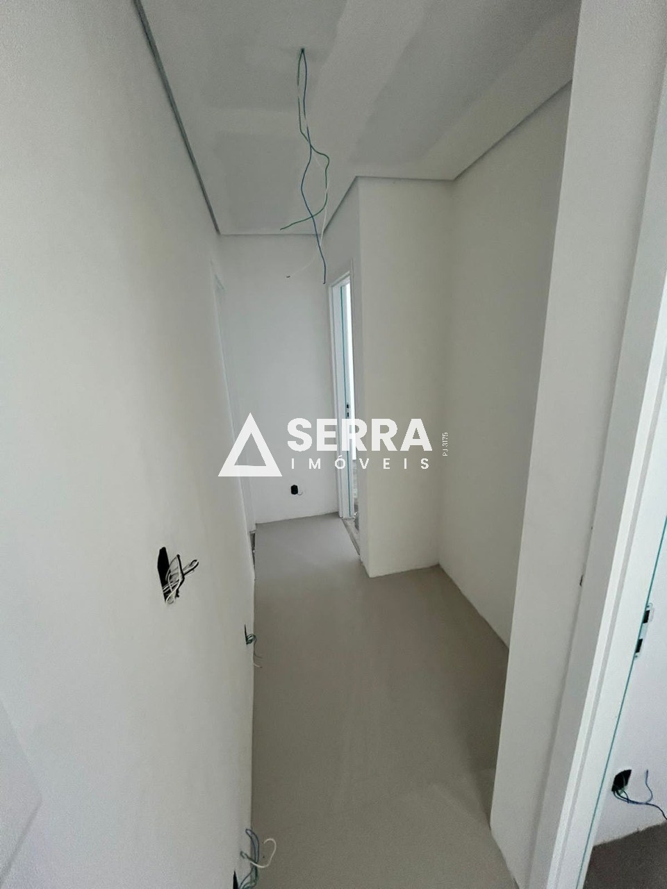 Apartamento - Caminho das árvores