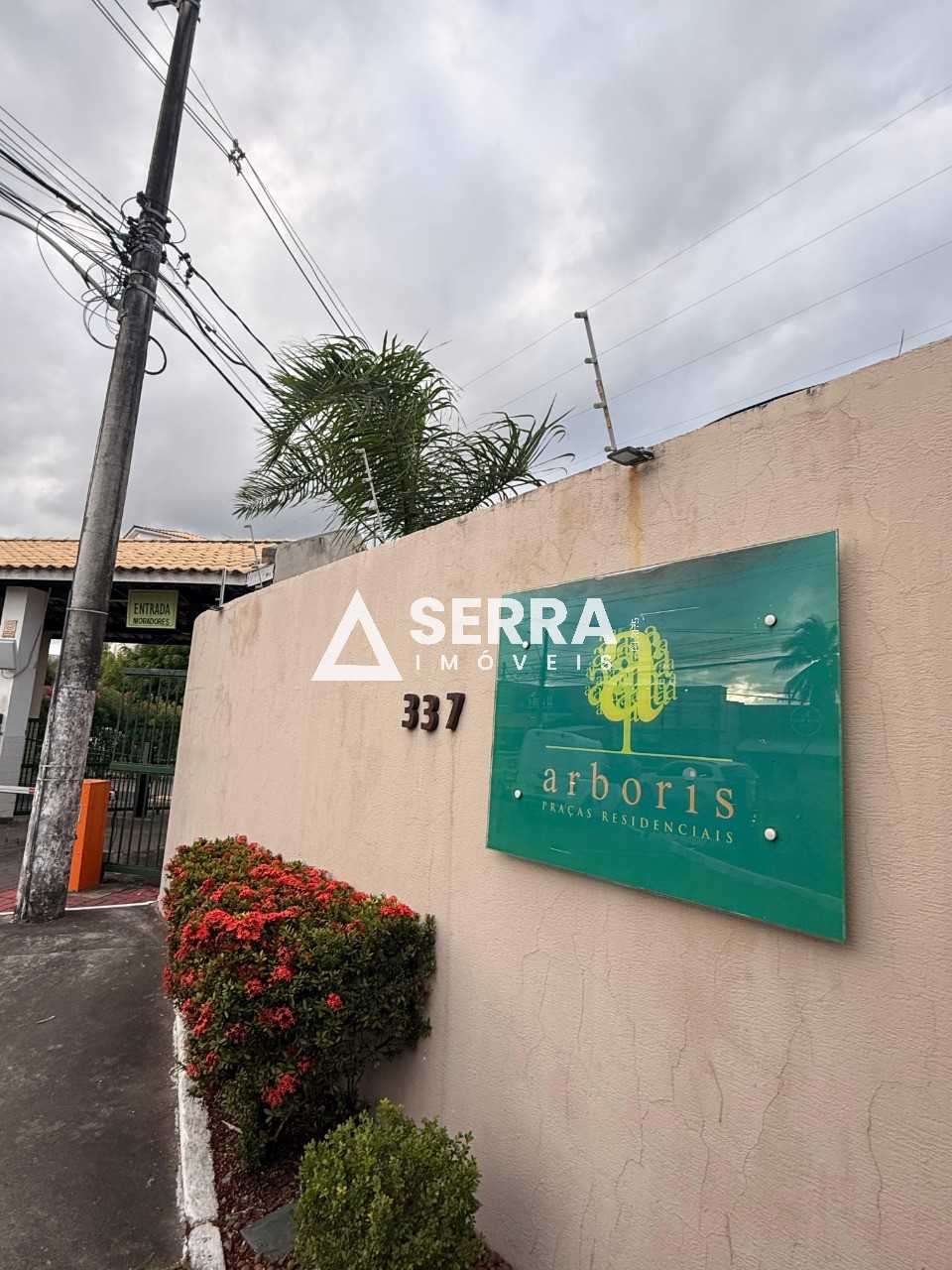 Apartamento - Buraquinho