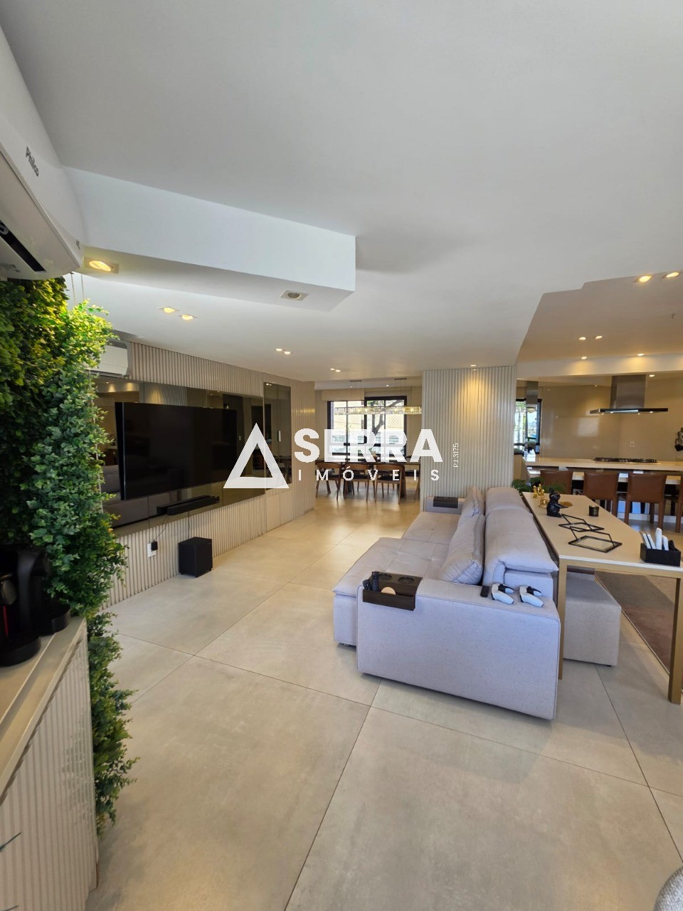 Apartamento - Caminho das árvores