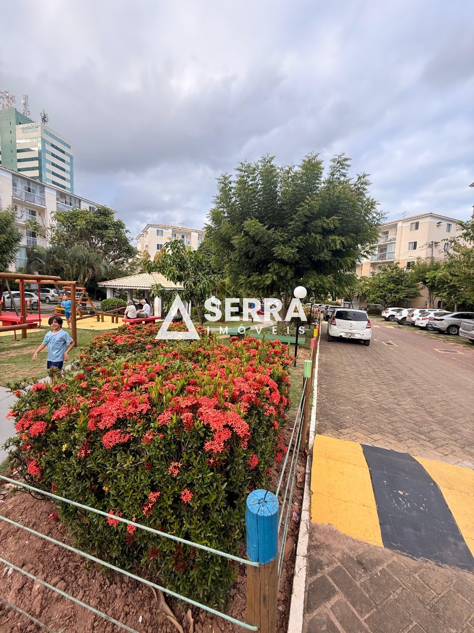 Apartamento - Buraquinho