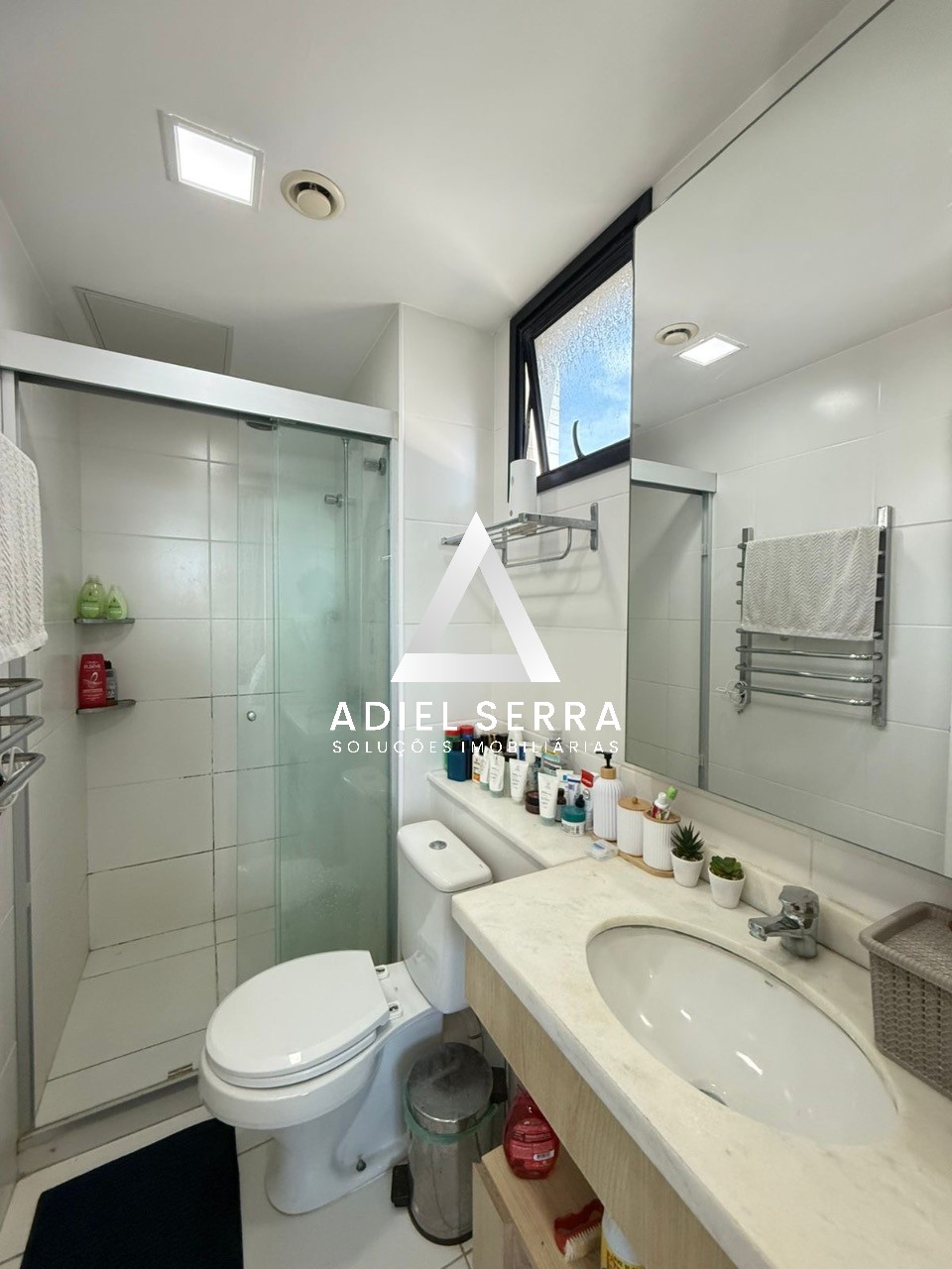 Apartamento - Caminho das árvores