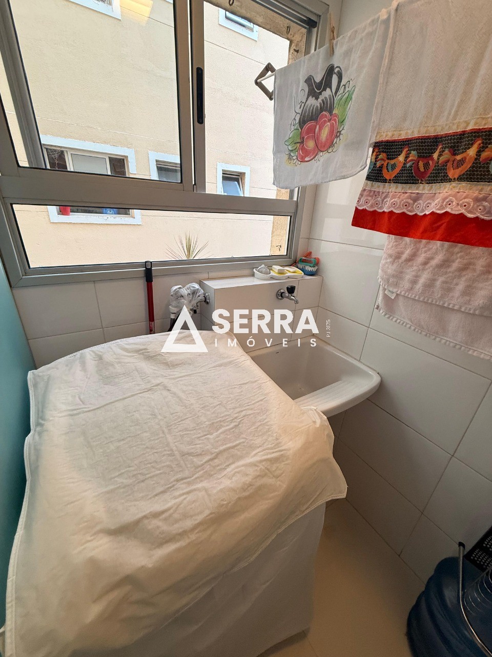 Apartamento - Buraquinho