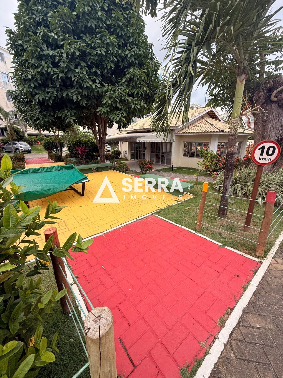 Apartamento - Buraquinho