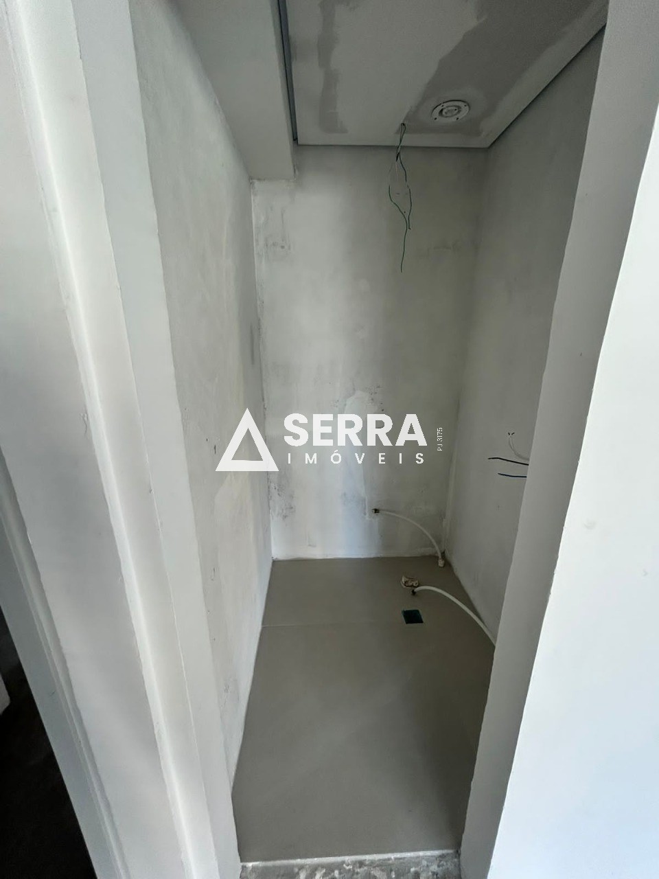 Apartamento - Caminho das árvores